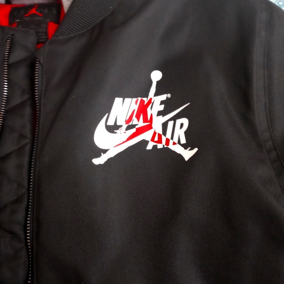 Boys Nike Air Jordan coat, size XL and Black in color never worn - Picture 2 of 6